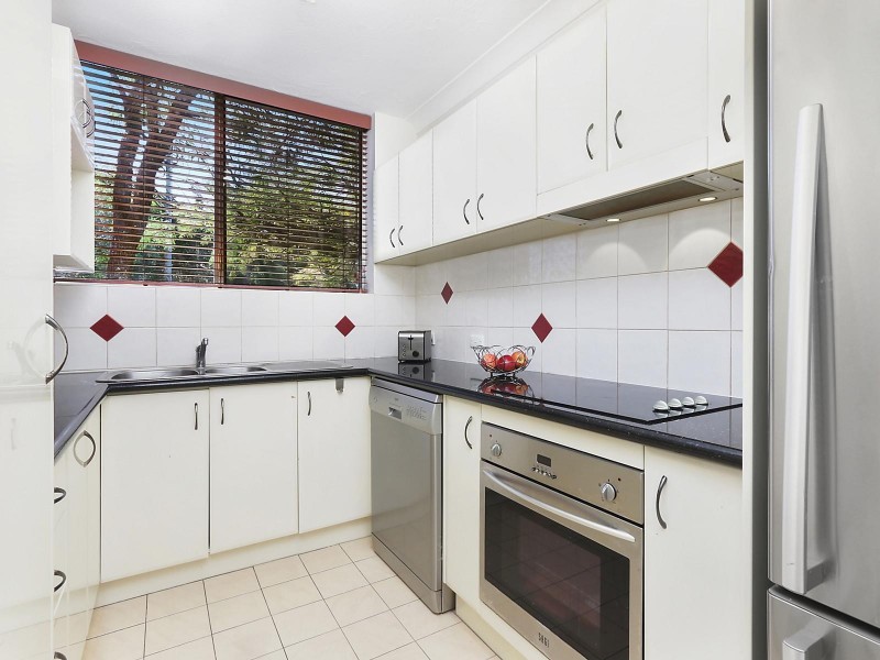 2/38 Waverley Road, Taringa QLD 4068