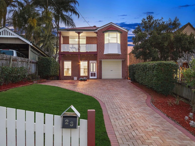 23 Queens Road, Taringa QLD 4068