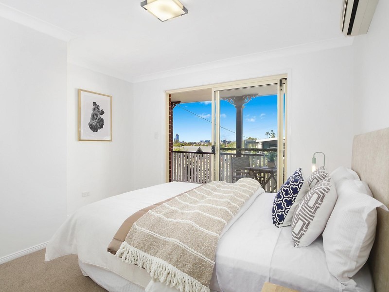 23 Queens Road, Taringa QLD 4068