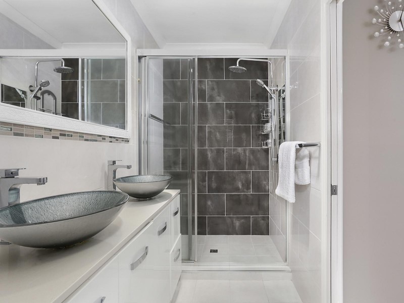 1 Capella Place, Bridgeman Downs QLD 4035