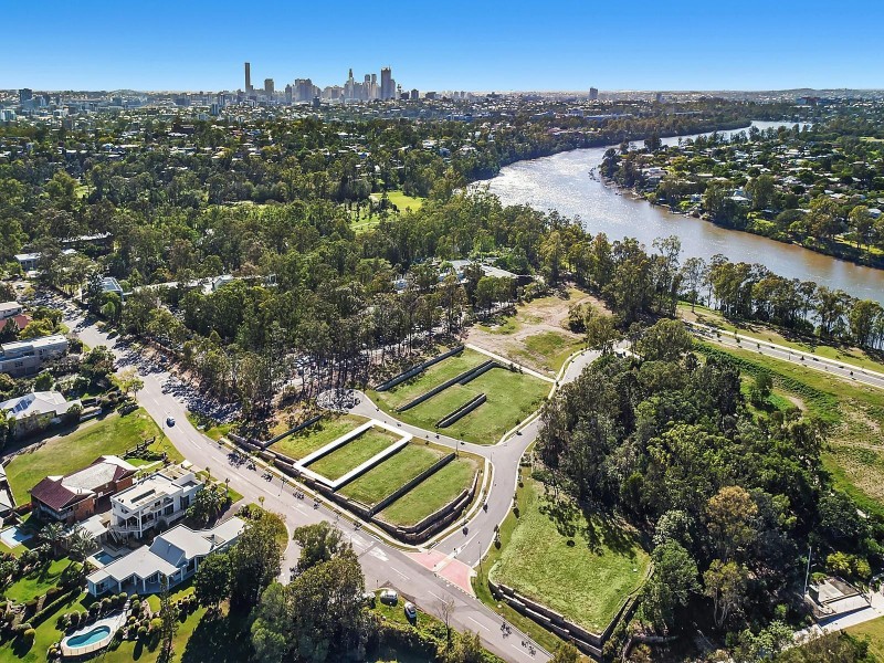 6 Lomandra Court, Indooroopilly QLD 4068