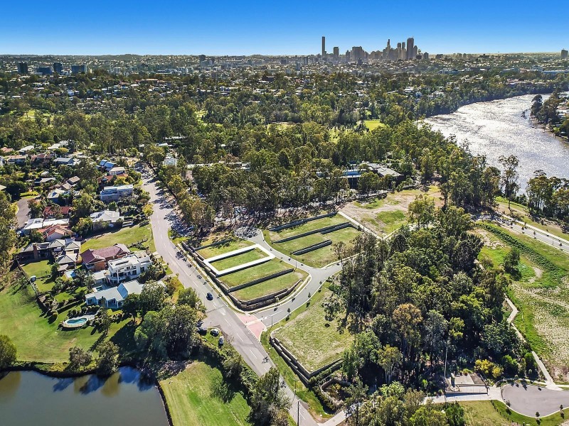 6 Lomandra Court, Indooroopilly QLD 4068
