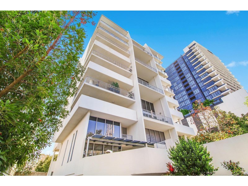 15/15 Walsh Street, Milton QLD 4064