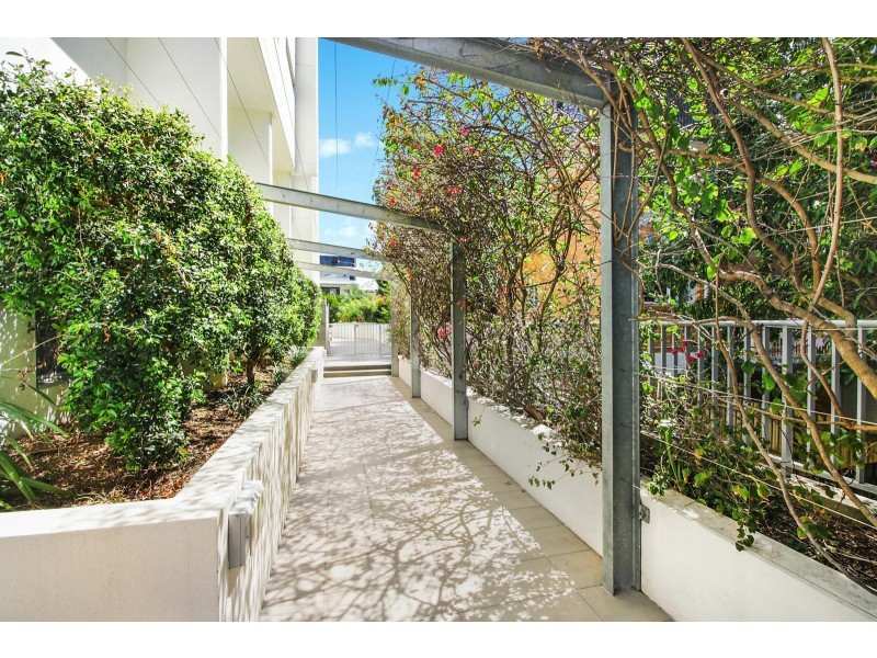 15/15 Walsh Street, Milton QLD 4064