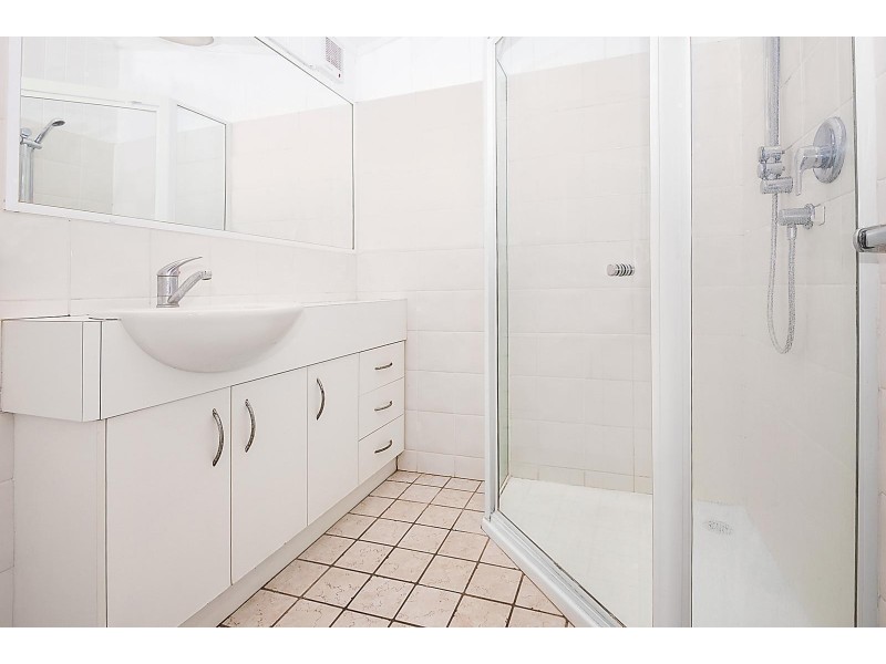 68 Fairfield Road, Fairfield QLD 4103