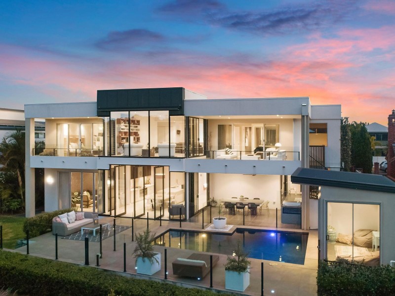 32 Burdekin Drive, Sinnamon Park QLD 4073