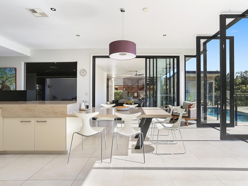 32 Burdekin Drive, Sinnamon Park QLD 4073