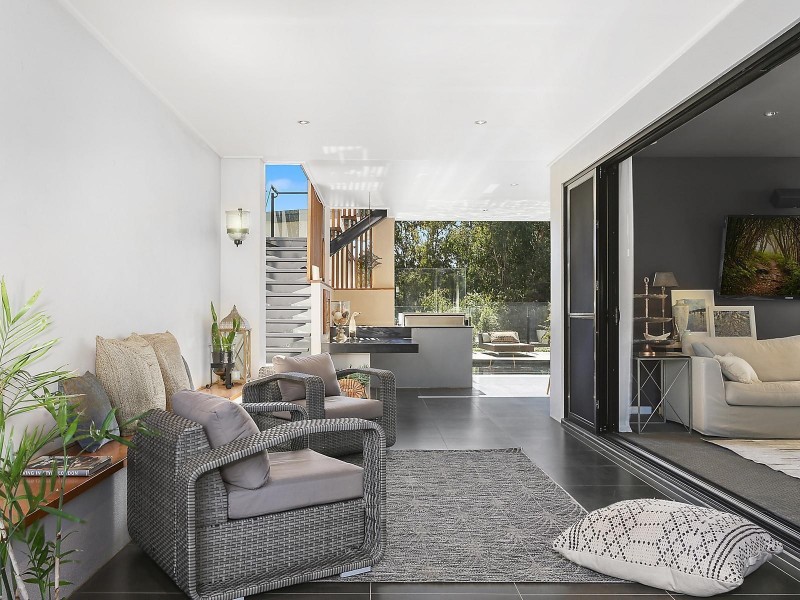 32 Burdekin Drive, Sinnamon Park QLD 4073