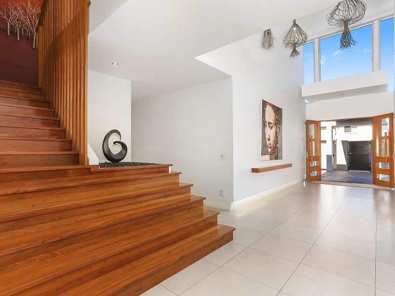 32 Burdekin Drive, Sinnamon Park QLD 4073