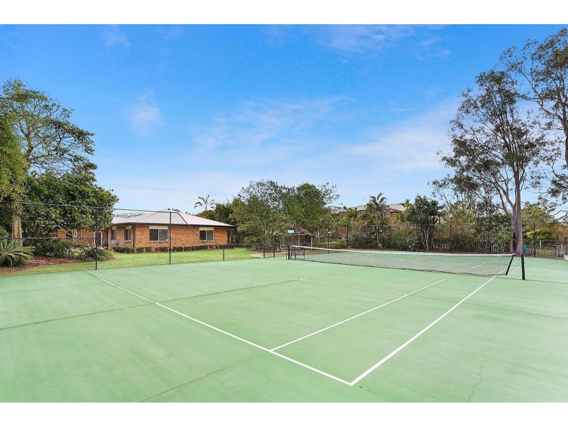 15 Lagoon Crescent, Bellbowrie QLD 4070