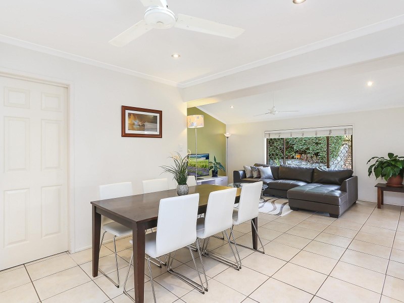 51 Morningview Street, Chapel Hill QLD 4069