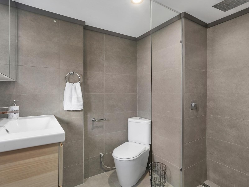 18/36 Glen Road, Toowong QLD 4066