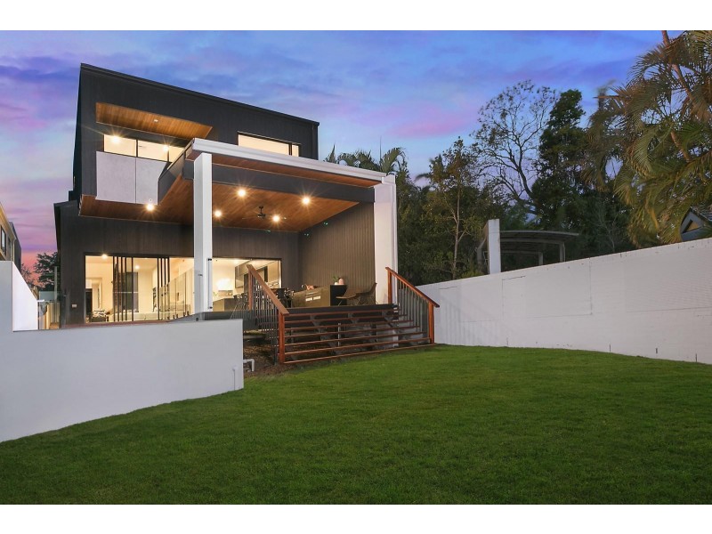 10 Charlane Avenue, Indooroopilly QLD 4068