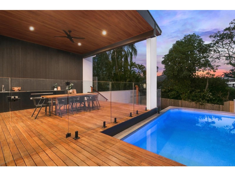 10 Charlane Avenue, Indooroopilly QLD 4068