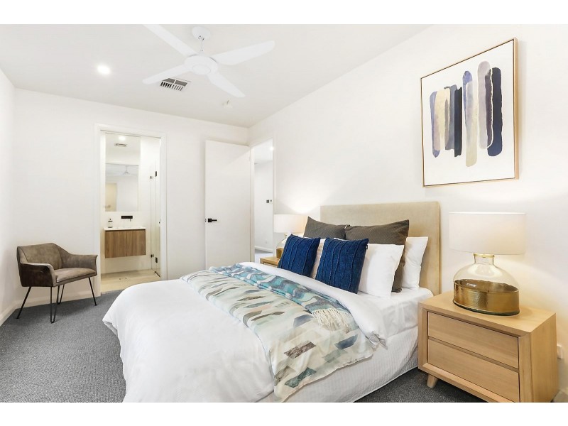 10 Charlane Avenue, Indooroopilly QLD 4068