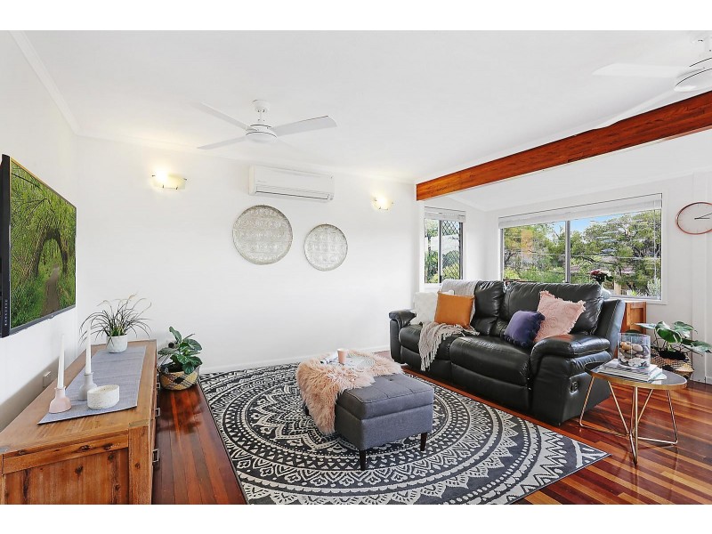 20 Elaroo Crescent, Ferny Hills QLD 4055