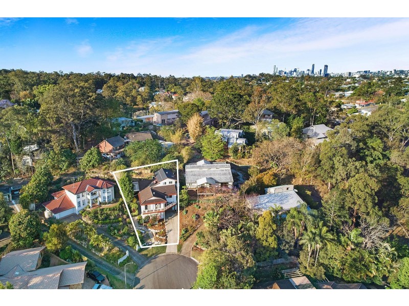 7 Nolina Court, Indooroopilly QLD 4068