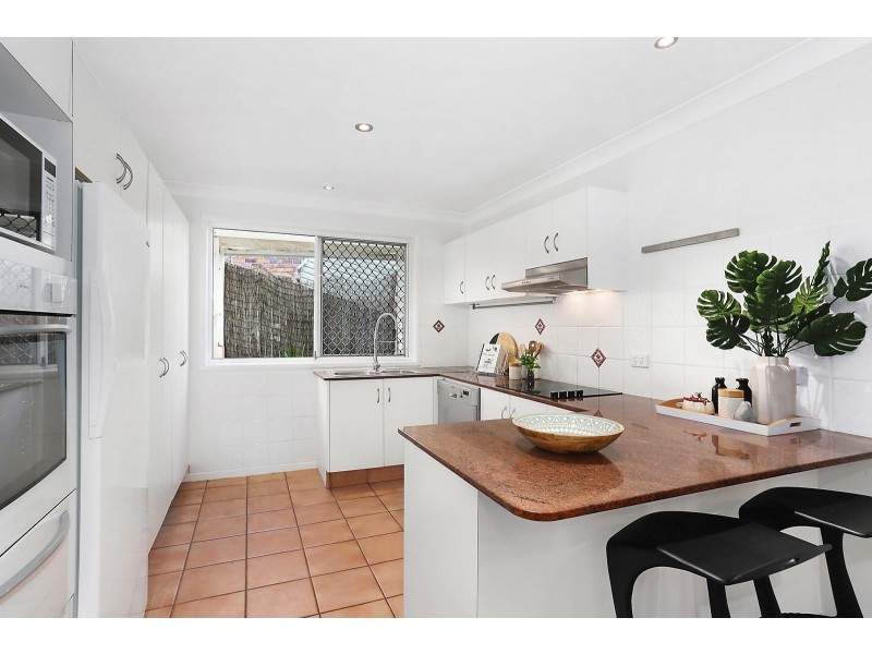 7 Nolina Court, Indooroopilly QLD 4068