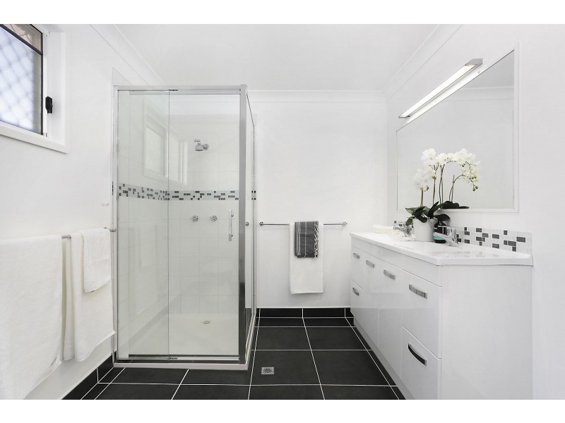 7 Nolina Court, Indooroopilly QLD 4068