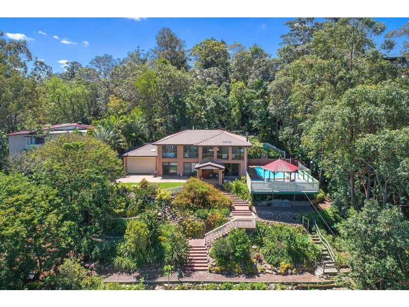 11 Camden Court, Arana Hills QLD 4054