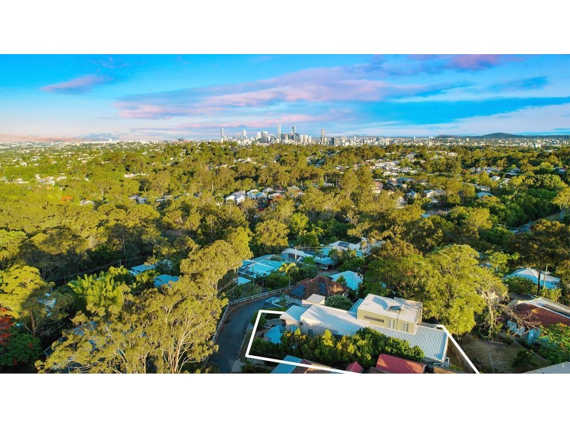 46 Outlook Crescent, Bardon QLD 4065
