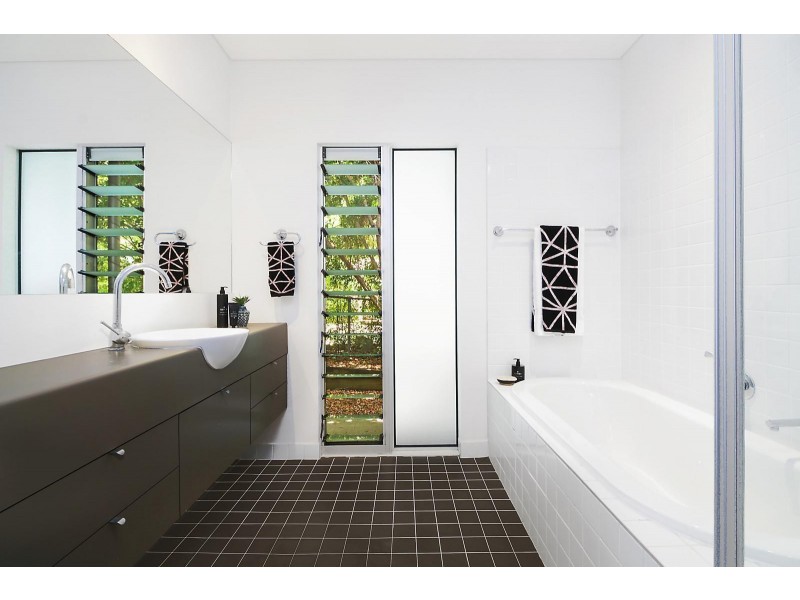 46 Outlook Crescent, Bardon QLD 4065