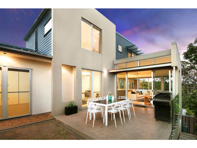 46 Outlook Crescent, Bardon QLD 4065