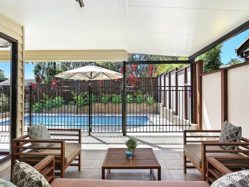 19 Sleaford Street, Chapel Hill QLD 4069