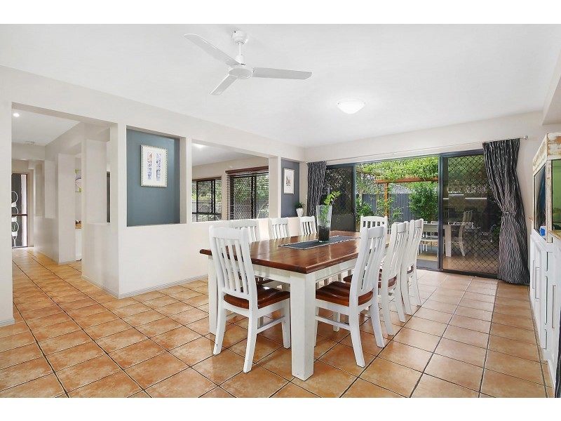 39 Woodtop Court, Ferny Hills QLD 4055