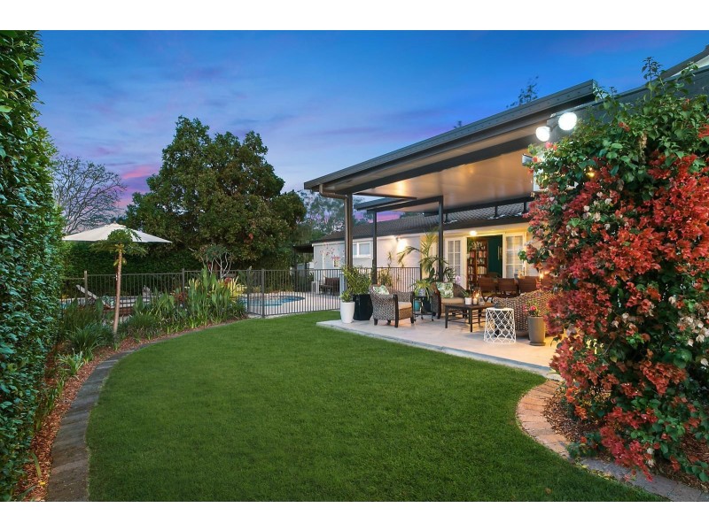 5 Delphin Street, Kenmore QLD 4069