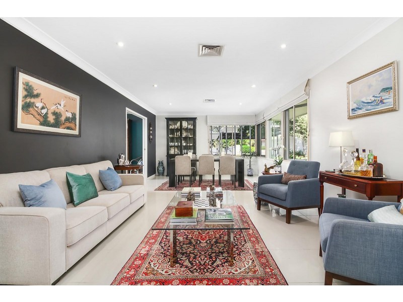 5 Delphin Street, Kenmore QLD 4069