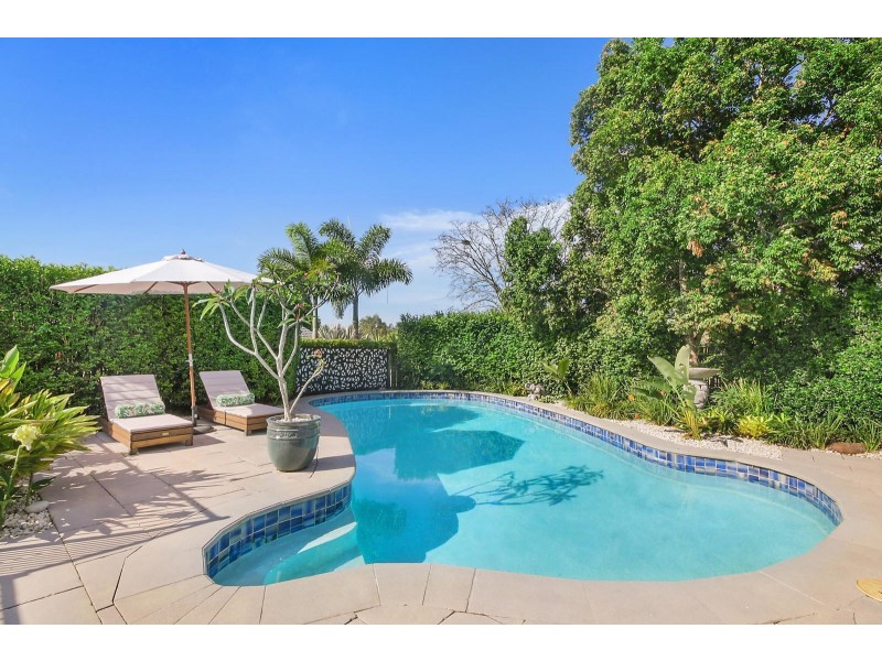 5 Delphin Street, Kenmore QLD 4069