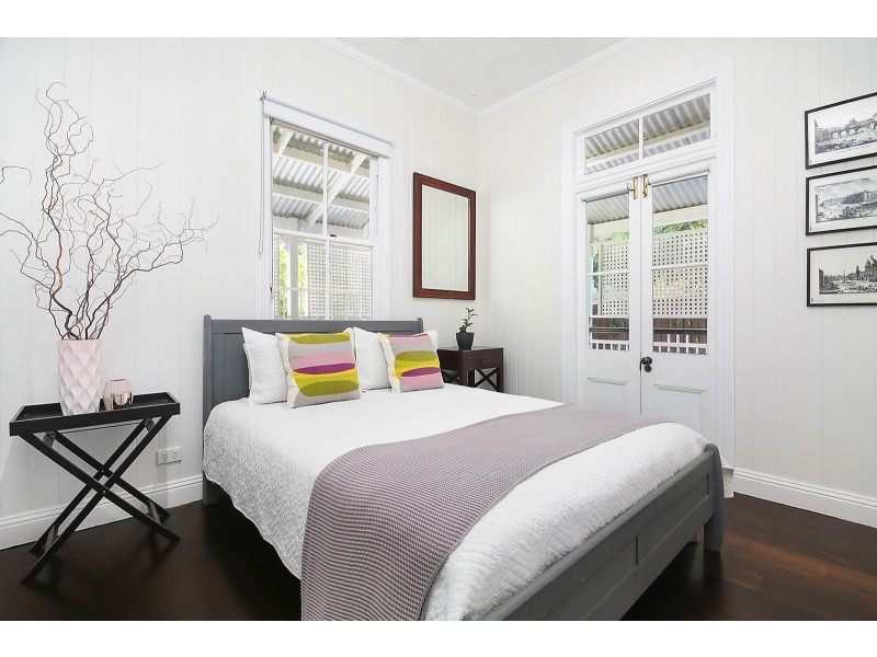 84 Miskin Street, Toowong QLD 4066