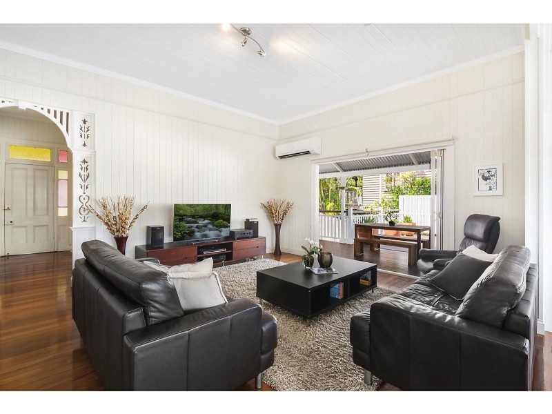 8 Ada Street, Taringa QLD 4068