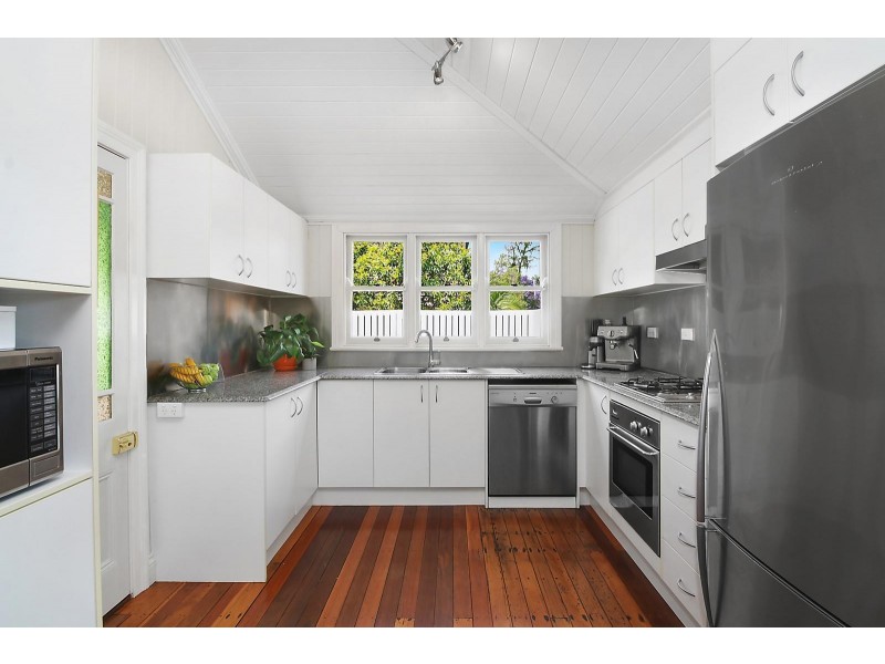 8 Ada Street, Taringa QLD 4068