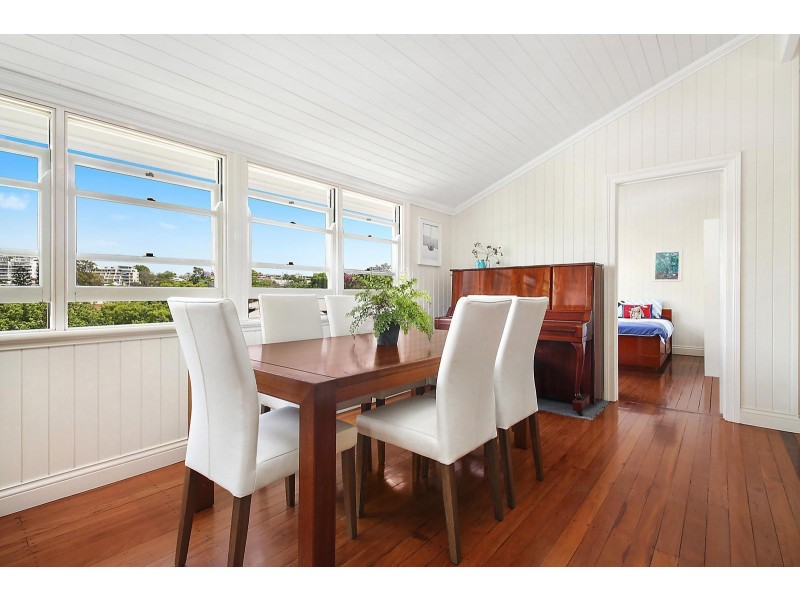 8 Ada Street, Taringa QLD 4068