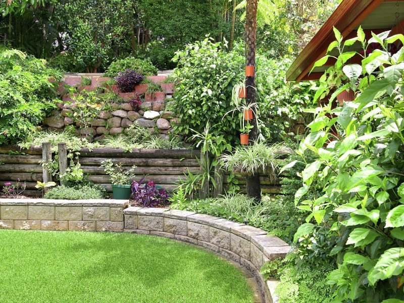 24 Robyn Street, Chapel Hill QLD 4069