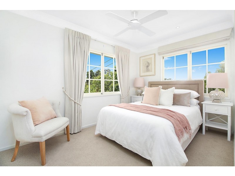 173 Hawken Drive, St Lucia QLD 4067