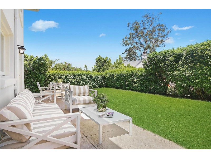 173 Hawken Drive, St Lucia QLD 4067