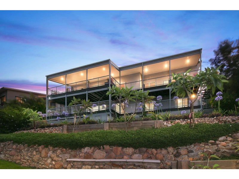 102 Gibson Crescent, Bellbowrie QLD 4070