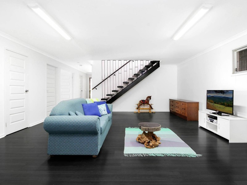 102 Gibson Crescent, Bellbowrie QLD 4070