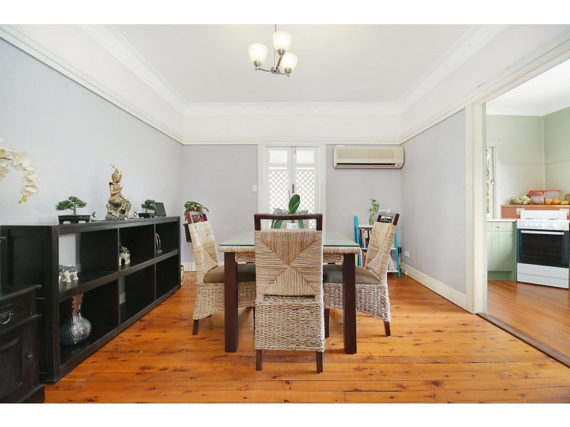 49 Burns Parade, Chapel Hill QLD 4069