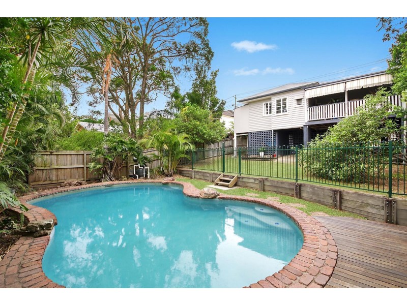 49 Burns Parade, Chapel Hill QLD 4069