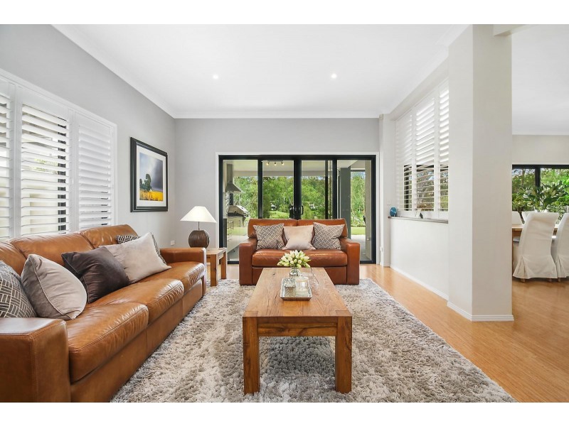 11 Samuel Place, Sinnamon Park QLD 4073