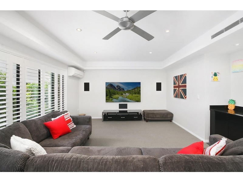 11 Samuel Place, Sinnamon Park QLD 4073