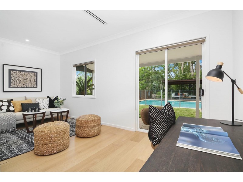 6 Ballard Place, Fig Tree Pocket QLD 4069