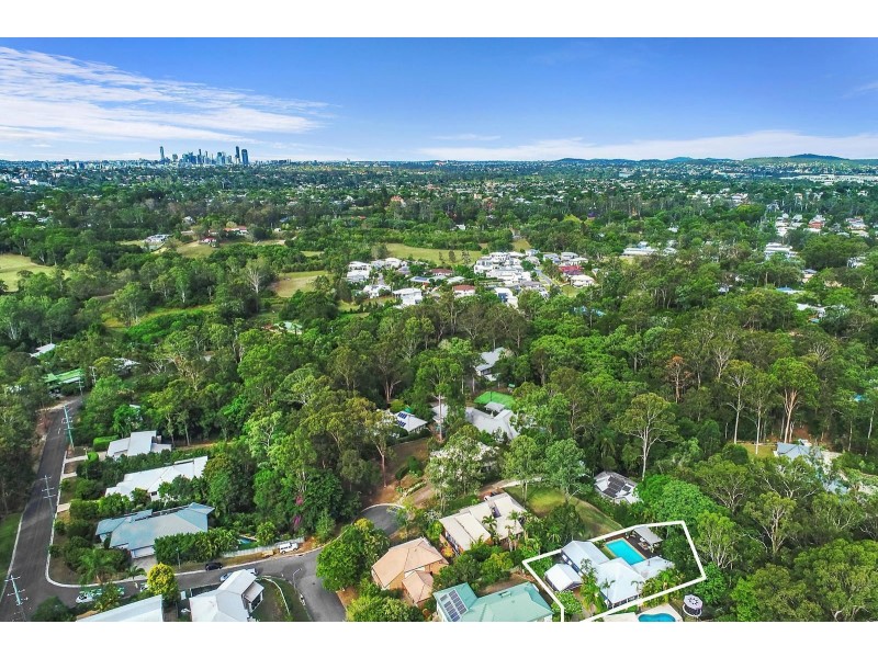 6 Ballard Place, Fig Tree Pocket QLD 4069