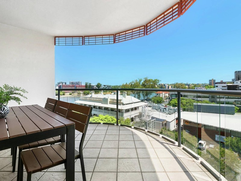 63/9 Sylvan Road, Toowong QLD 4066