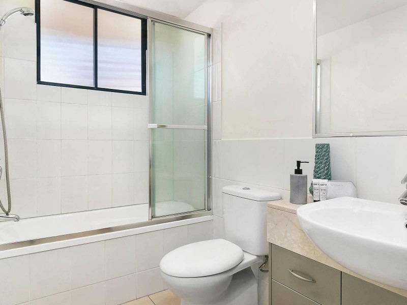 63/9 Sylvan Road, Toowong QLD 4066