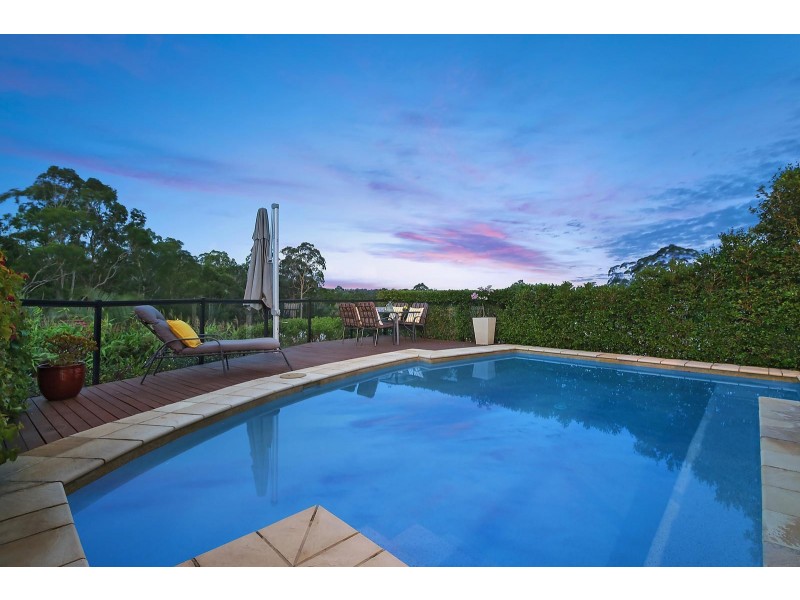 22 Grevillea Close, Chapel Hill QLD 4069